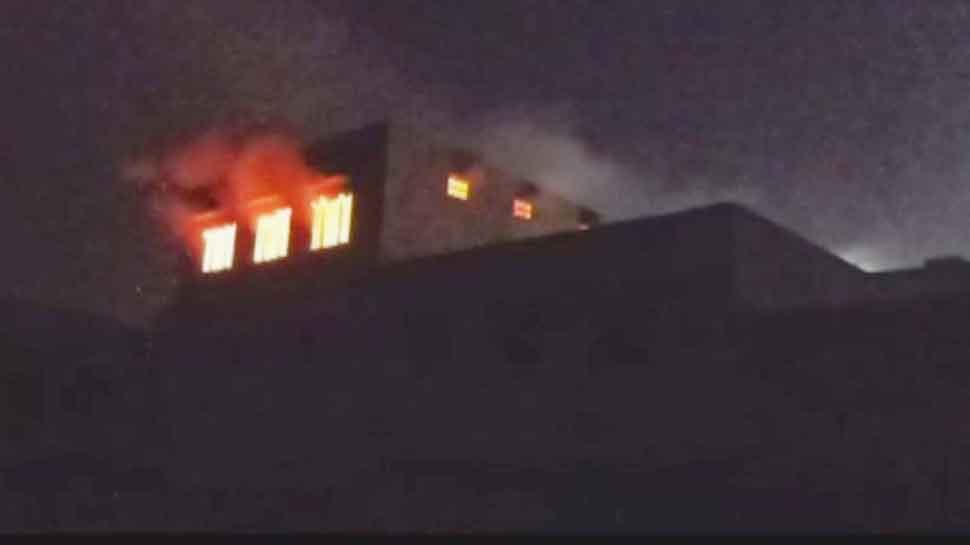 शादी में हो रही थी आतिशबाजी, चिंगारी से लगी फैक्ट्री में आग, लाखों का सामान खाक
