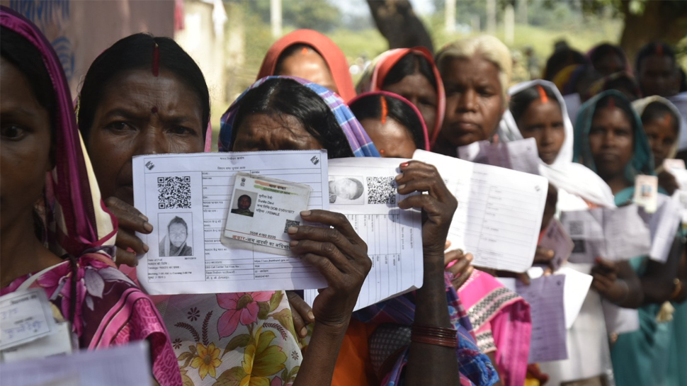 झारखंड विधानसभा चुनाव: पहले चरण में 13 सीटों पर वोटिंग खत्म, 62.87 प्रतिशत मतदान