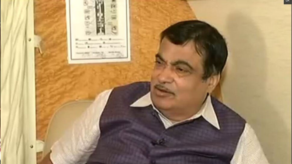 महाराष्ट्र में शिवसेना-एनसीपी और कांग्रेस की गठबंधन वाली सरकार ज्यादा दिन नहीं चलेगी: नितिन गडकरी
