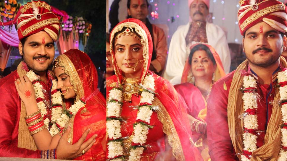 क्या है इन फोटो की सच्चाई Akshara Singh
