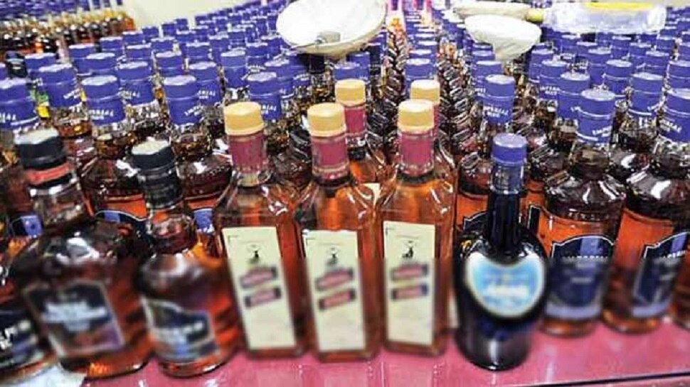 Cops seized wine loded truck in Supaul | सुपौल: ट्रक हुआ दुर्घटनाग्रस्त, पुलिस ने जब्त किया भारी मात्रा में शराब | Hindi News, बिहार एवं झारखंड