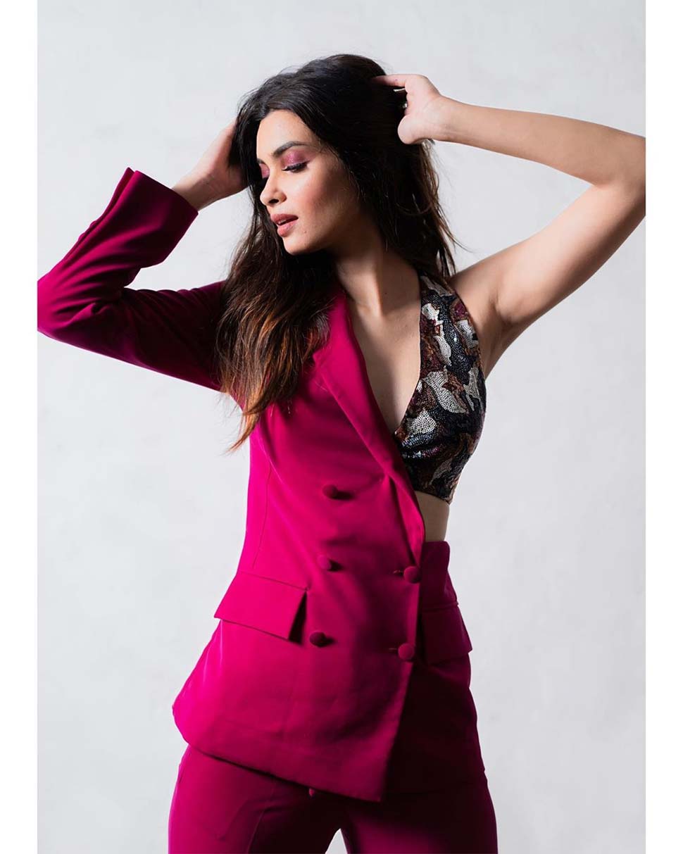 'खानदानी सफाखाना' में आई थीं नजर Diana Penty