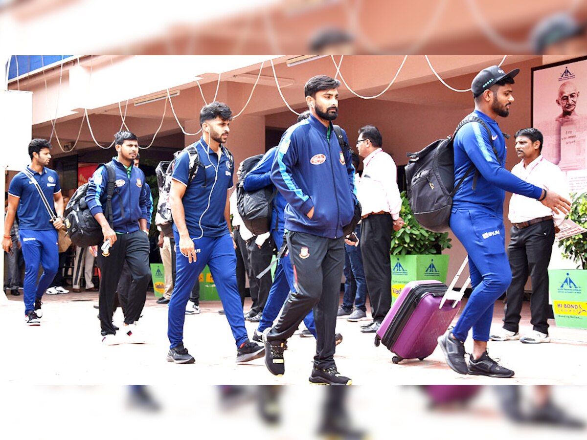 भारतीय टीम अब वेस्टइंडीज से मुकाबले के लिए मुंबई से चेन्नई जाएगी, जहां पहला वनडे मैच खेला जाएगा. (फोटो: ANI) 