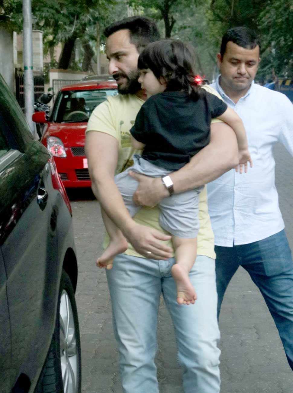 तैमूर सोशल मीडिया सेंसेशन taimur