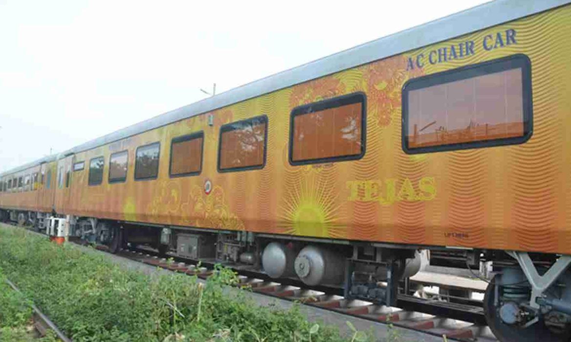 रेलवे बढ़ा रहा है स्पीड, तेजस बनेंगी 150 ट्रेनें