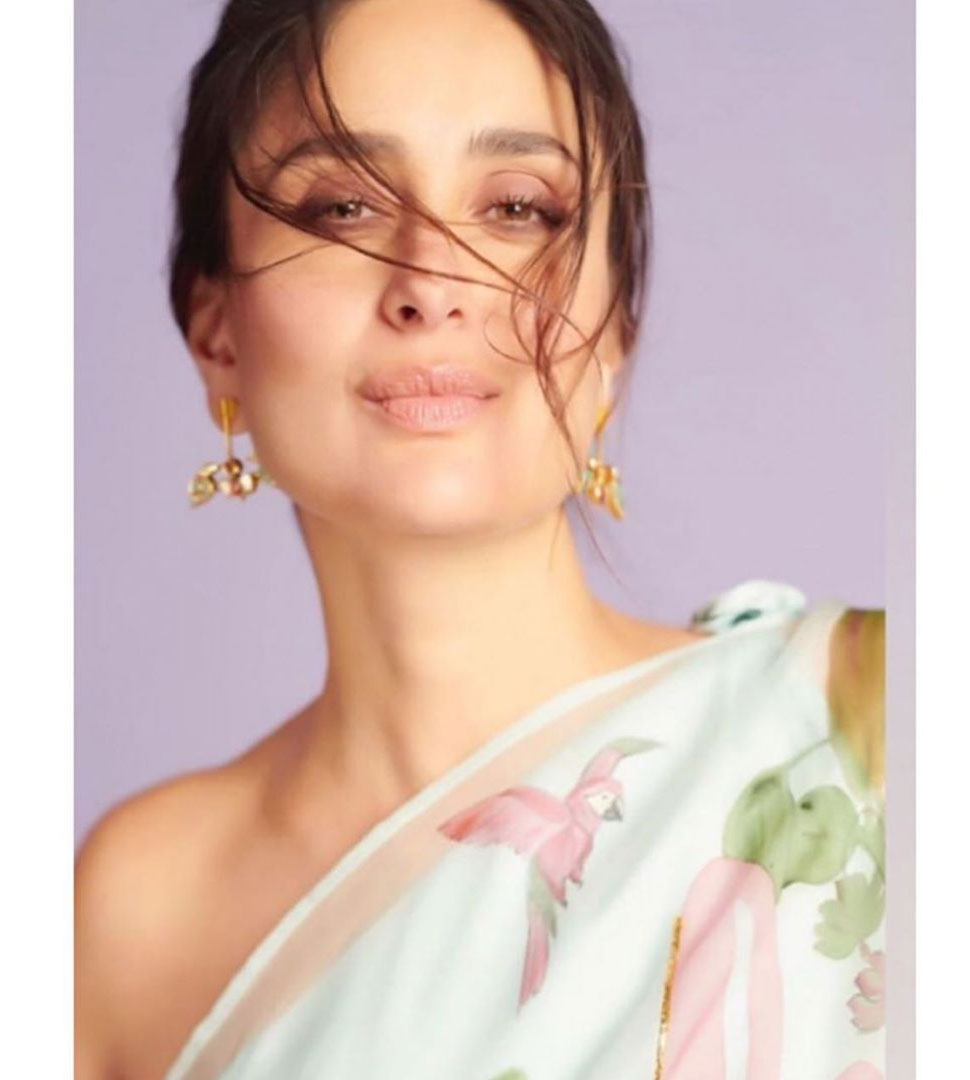 पूरे चार्म पर हैं करीना Kareena Kapoor Khan