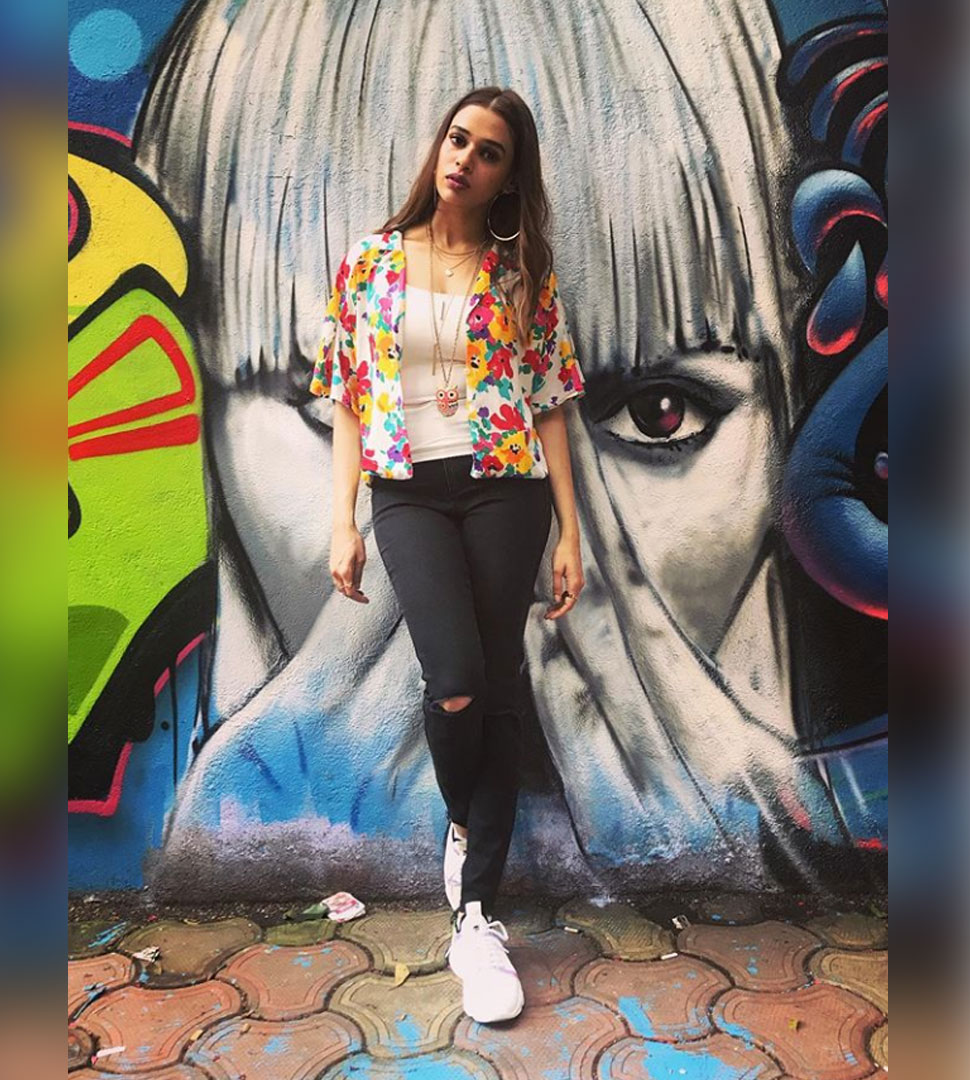 समकालीन कलाकारों के प्रति सीखने की मानसिकता Shalmali Kholgade