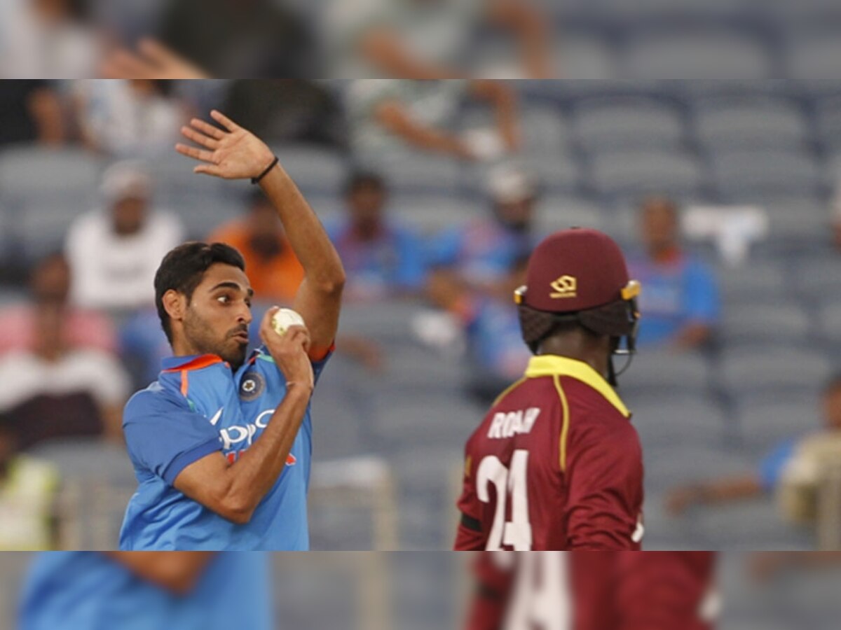 भुवनेश्वर कुमार ने मुंबई टी20 के दौरान ही चोट की शिकायत की थी. (फोटो: IANS)