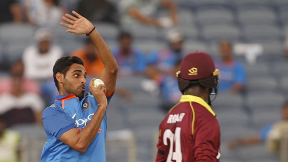 IND vs WI: चेन्नई वनडे से एक दिन पहले सीरीज से बाहर हुए भुवी, इस गेंदबाज ने ली जगह IND vs WI: चेन्नई वनडे से एक दिन पहले सीरीज से बाहर हुए भुवी, इस गेंदबाज ने ली जगह