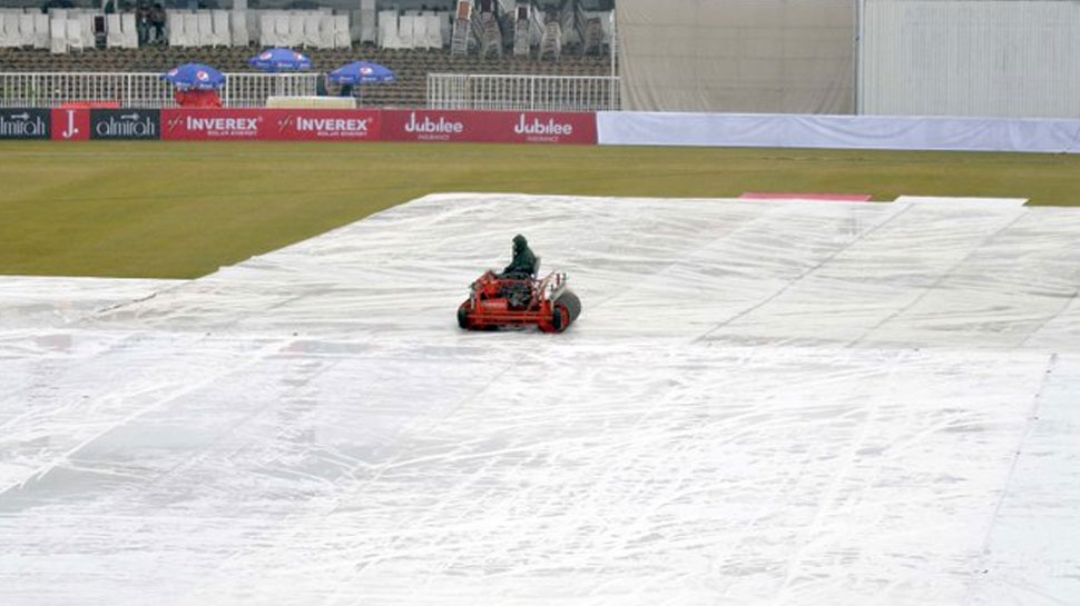 पाकिस्तान में 10 साल बाद शुरू हुआ था टेस्ट मैच, मौसम ने बिगाड़ कर रख दिया खेल