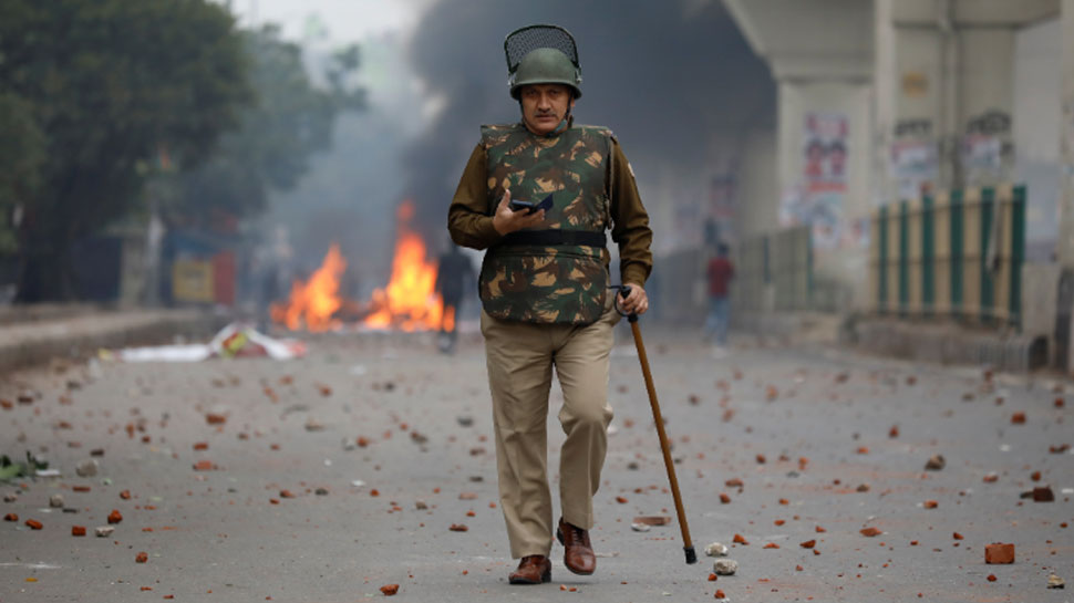 सीलमपुर हिंसा: अमन कमेटी के चैयरमैन बोले- 'सरकार तक मैसेज पहुंच चुका, आप लोग घर जाइए'