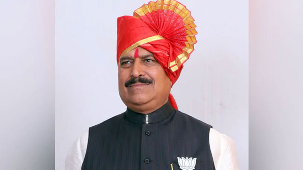 रेलवे को नुकसान पहुंचाने वाले प्रदर्शनकारियों को देखते ही गोली मार दें: रेल राज्यमंत्री