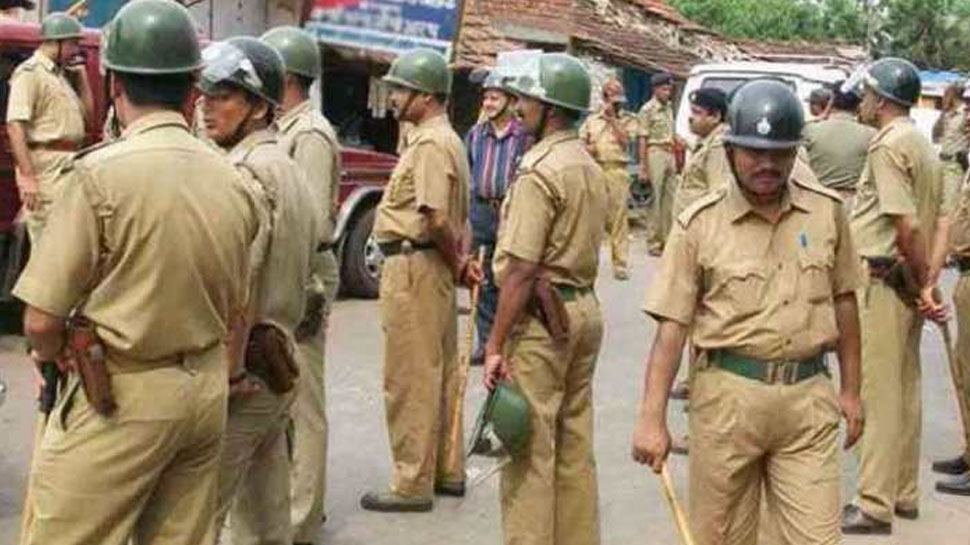 यूपी में धारा 144 लागू, पुलिस की अपील- सोशल मीडिया पर फैल रही अफवाहों पर ध्यान न दें