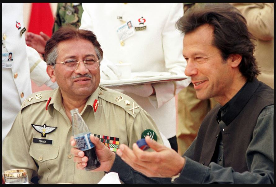 मुशर्रफ की फांसी पर गिरगिट की तरह इमरान ने बदला रंग, बुलाई इमरजेंसी बैठक