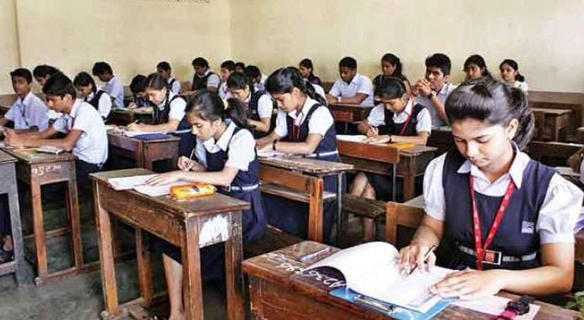 महाराष्ट्र: एक साल में 30 मराठी स्कूल बंद, नहीं रुक रहा छात्रों के पलायन का सिलसिला महाराष्ट्र: एक साल में 30 मराठी स्कूल बंद, नहीं रुक रहा छात्रों के पलायन का सिलसिला