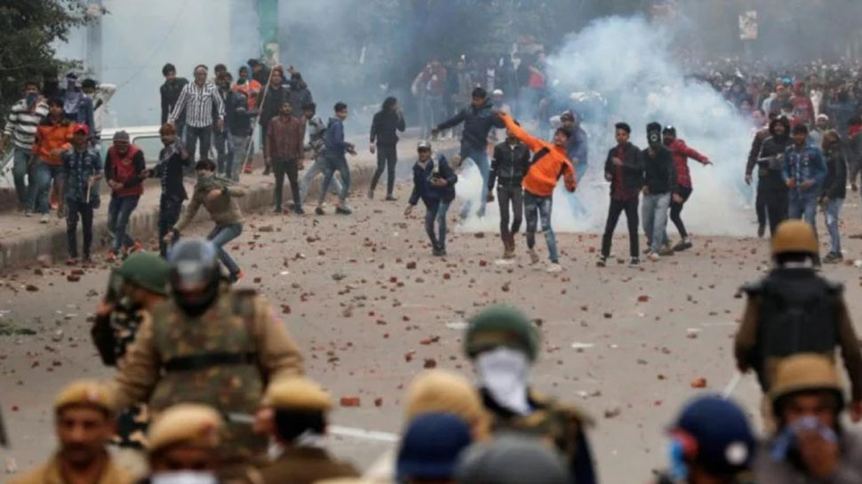 ISI देश में दंगे करवाने की रच रही साजिश, घुसपैठियों के जरिये कर रही फंडिंग ISI देश में दंगे करवाने की रच रही साजिश, घुसपैठियों के जरिये कर रही फंडिंग