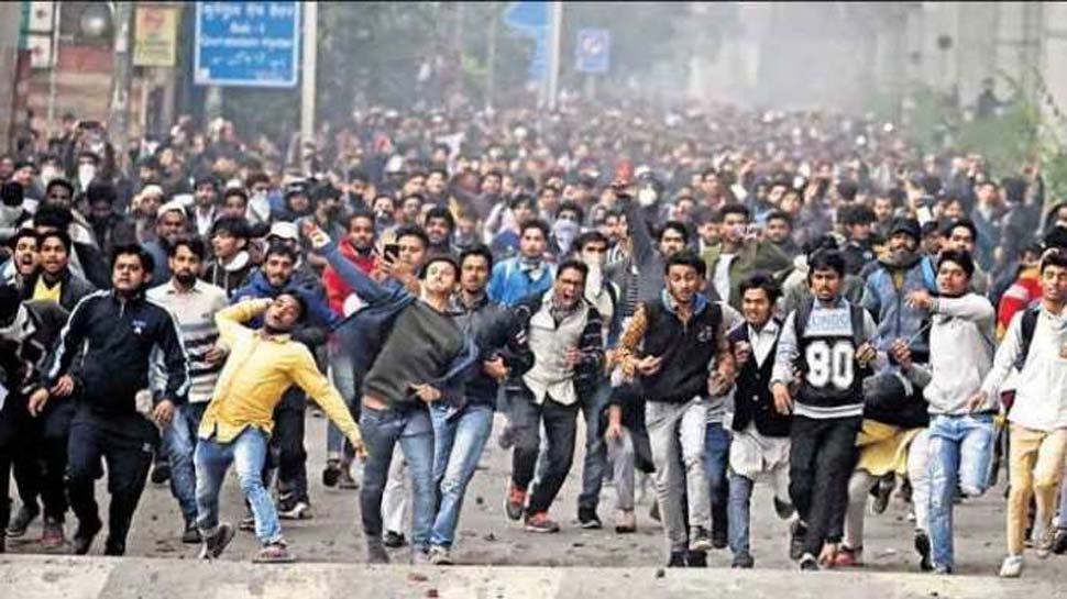 इस बार दिल्ली पुलिस थी चौकन्नी, ऐसे बुना जाल कि बंद हो गए सारे अफवाह फैलाने के रास्ते