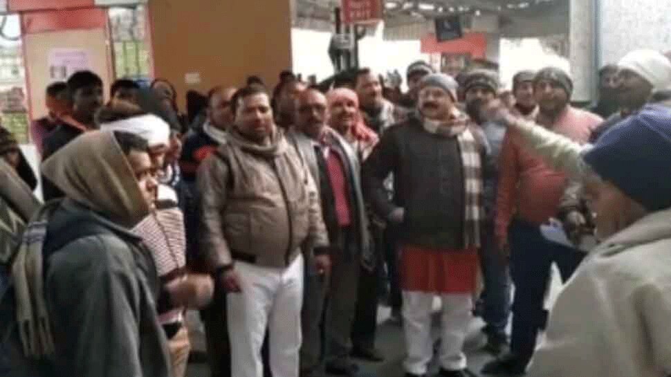 वाराणसी और मऊ के बीच चलने वाली चार महत्वपूर्ण ट्रेनें निरस्त, जनता में भारी आक्रोश