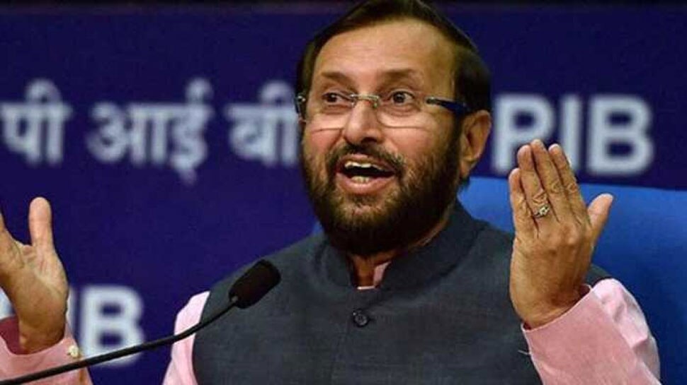 रेफरेंडम की बात करना भारत का अपमान, देश से माफी मांगे ममता बनर्जी: प्रकाश जावड़ेकर