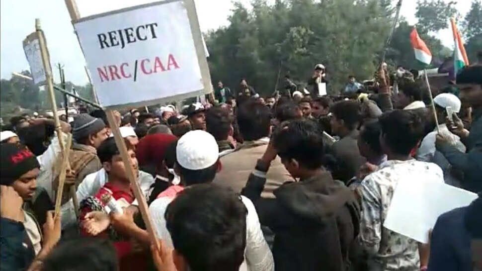 दरभंगा: CAA-NRC के विरोध में RJD का बिहार बंद, कार्यकर्ताओं ने कई जगह की तोड़फोड़