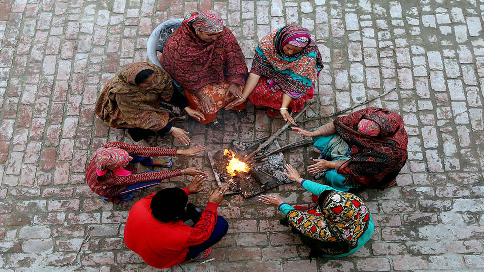 दिल्ली-एनसीआर समेत पूरे उत्तर प्रदेश में ठंड का प्रकोप, 6 डिग्री तक लुढ़का पारा