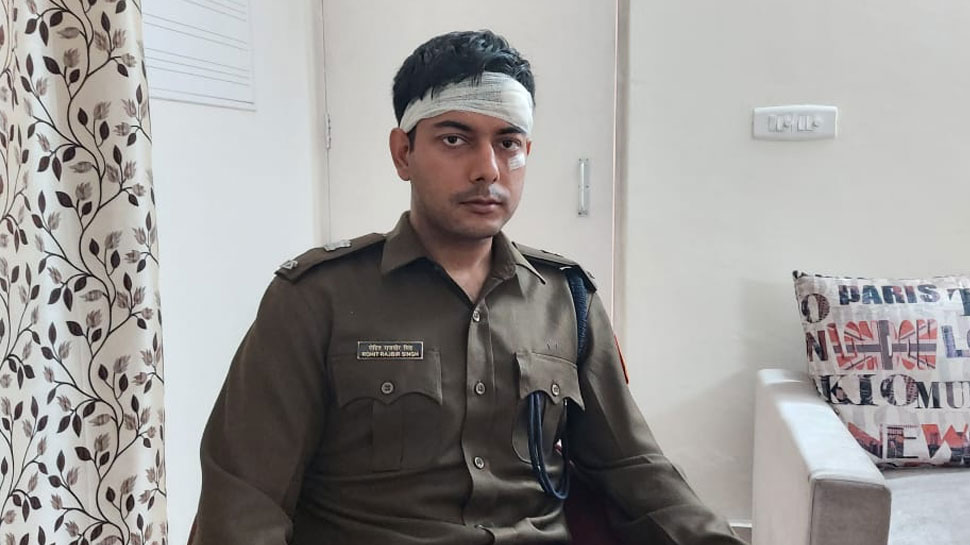 उपद्रवियों पर कर सकता था फायरिंग, लेकिन मैंने हवा में गोली चलाई: एडिशनल डीसीपी