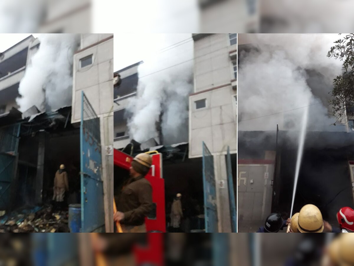दिल्ली के जूता फैक्ट्री में लगी भीषण आग, दमकल की 22 गड़ियां मौके पर