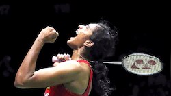 Badminton 2019: सिंधु बनीं विश्व चैंपियन, पर ओलंपिक से पहले कमजोर पड़ीं उम्मीदें