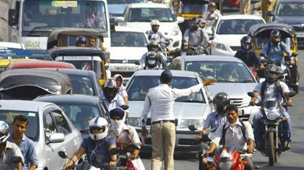 मुंबई में CAA के खिलाफ प्रदर्शन, ट्रैफिक पुलिस ने जारी की एडवायजरी, इन रास्तों से बचें