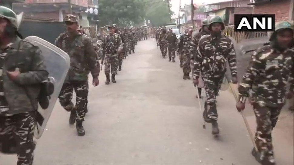 CAA : पूरे यूपी में धारा 144 लागू, 15 जिलों में इंटरनेट सेवा बंद, चप्पे-चप्पे पर पुलिस तैनात CAA : पूरे यूपी में धारा 144 लागू, 15 जिलों में इंटरनेट सेवा बंद, चप्पे-चप्पे पर पुलिस तैनात