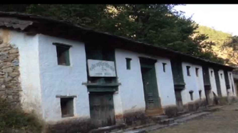 बागेश्वर: सालों से ग्रामीण के मकान पर आयुर्वेद विभाग का कब्जा, पीड़ित ने DM से की शिकायत