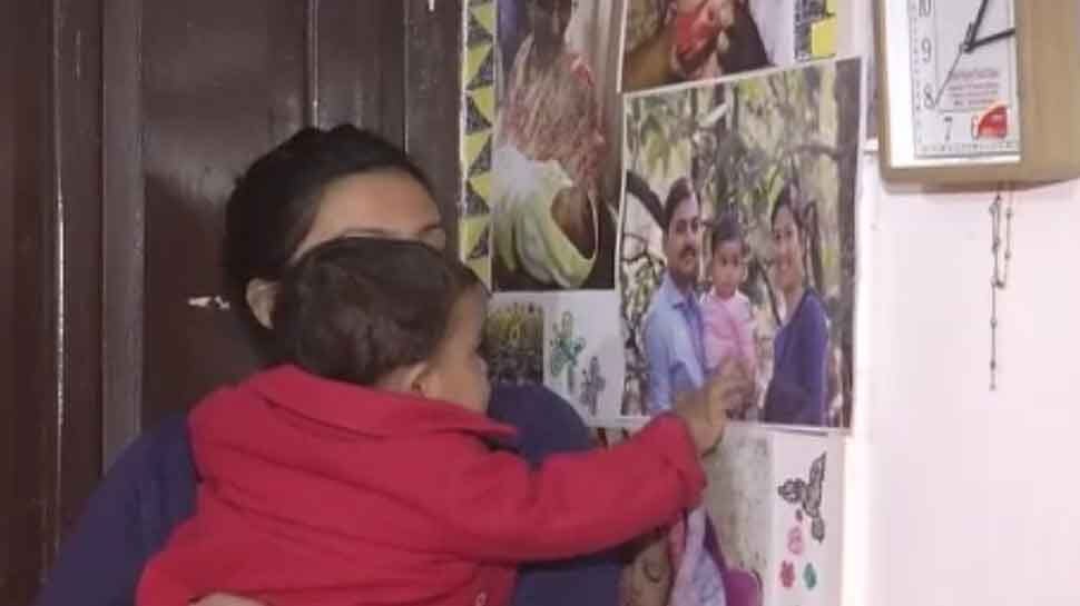 वाराणसी: CAA Protest में मां-बाप गए जेल, डेढ़ साल की मासूम का रो रोकर बुरा हाल