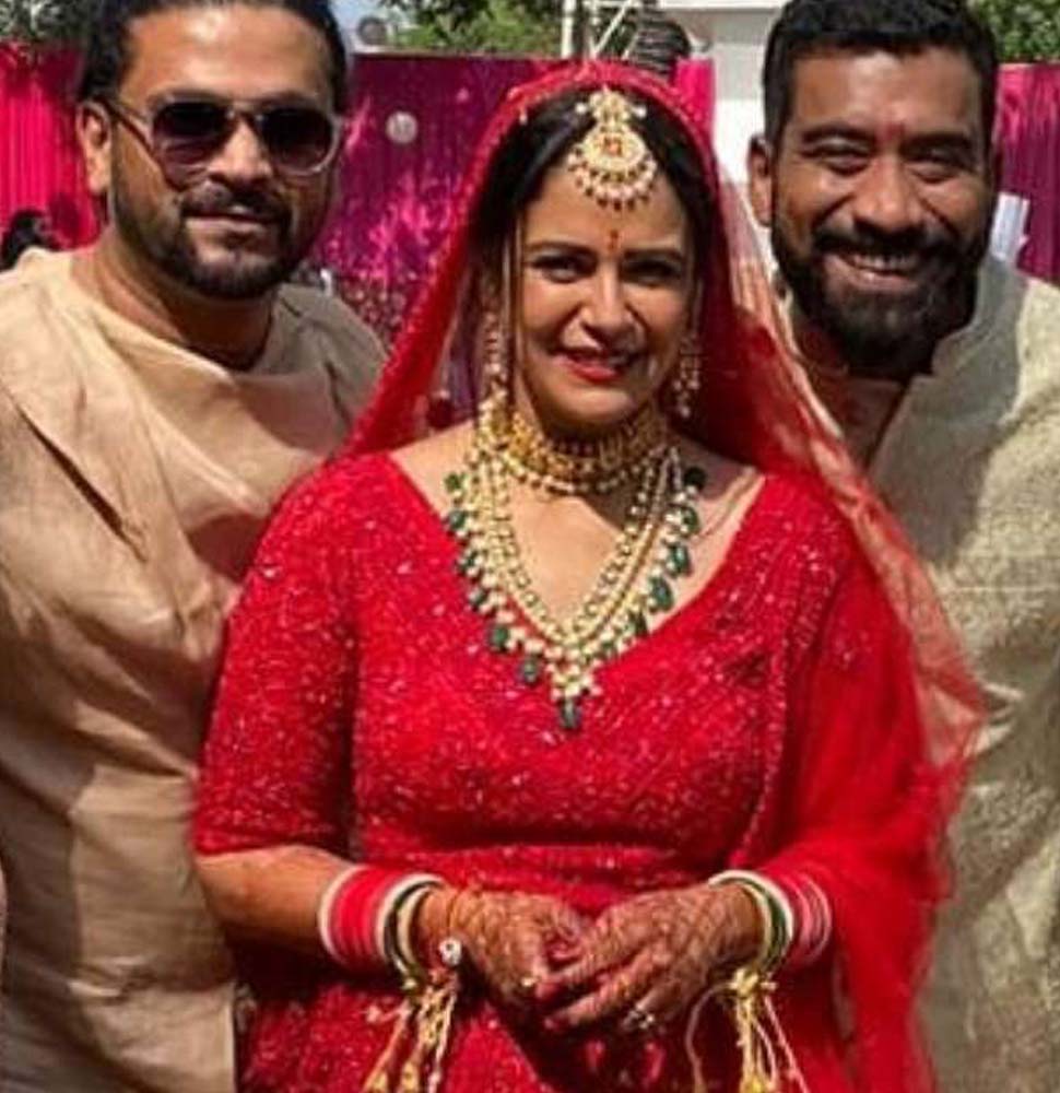 मोना सिंह और श्याम गोपालन को बधाई Mona singh
