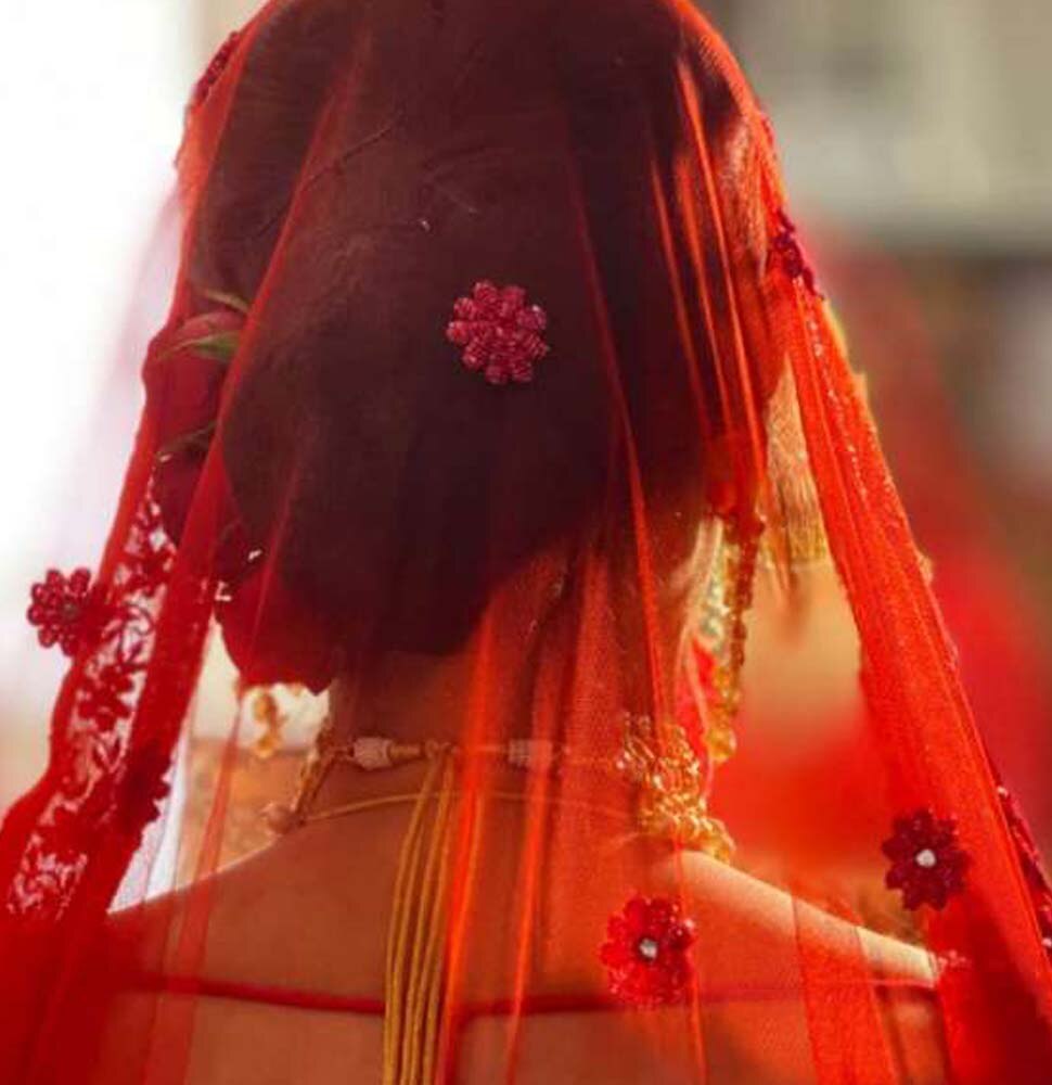 प्रियंका चोपड़ा जैसे लुक में दिखीं मोना Mona singh