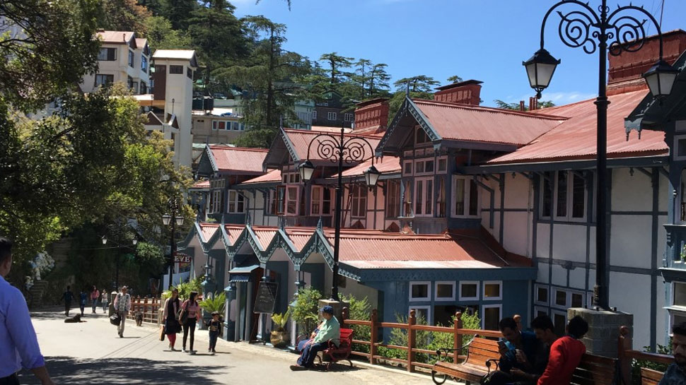 हिमाचल में खिली धूप, लेकिन कड़कड़ाती ठंड से राहत नहीं हिमाचल में खिली धूप, लेकिन कड़कड़ाती ठंड से राहत नहीं