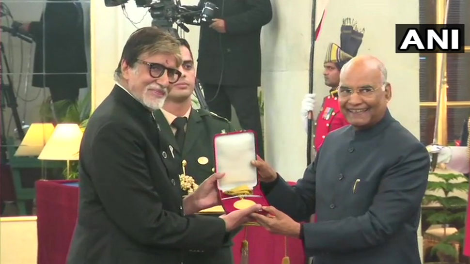 दादा साहेब फाल्के पुरस्कार से सम्मानित किए गए बॉलीवुड के महानायक अमिताभ बच्चन  