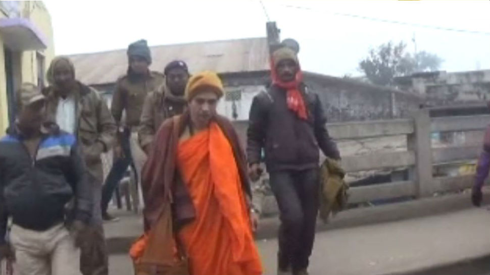 बिहार: मोतिहारी-नेपाल सीमा पर पकड़ा गया संदिग्ध ईरानी, 11 साल से बिना कागज के रह रहा था बिहार: मोतिहारी-नेपाल सीमा पर पकड़ा गया संदिग्ध ईरानी, 11 साल से बिना कागज के रह रहा था