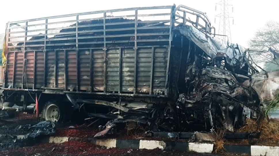 MP: रतलाम में भीषण सड़क हादसा, दो ट्रकों में हुई भिड़ंत, 3 की मौत
