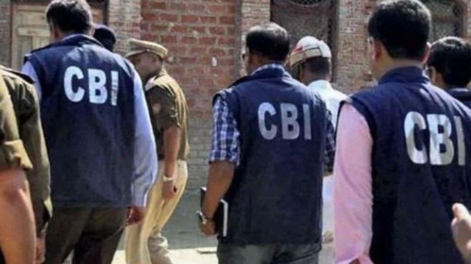 J&K: बंदूक के लाइसेंस देने में फर्जीवाड़े का आरोप, 13 जगहों पर CBI की छापेमारी