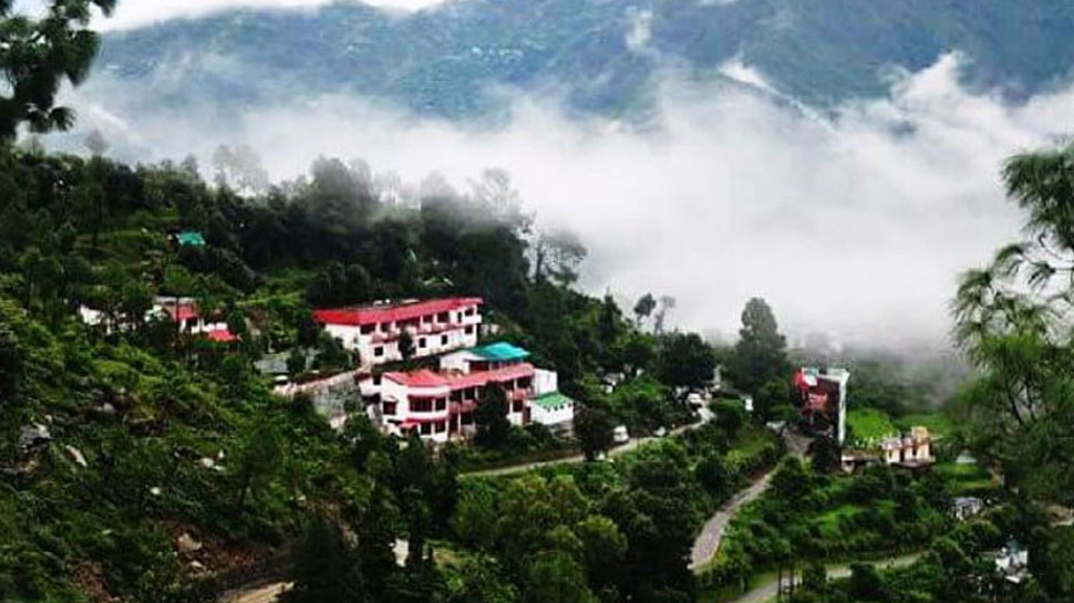 नए साल के जश्न से पहले पर्यटकों से हिल स्टेशन गुलजार, होटल कारोबारियों के खिले चेहरे