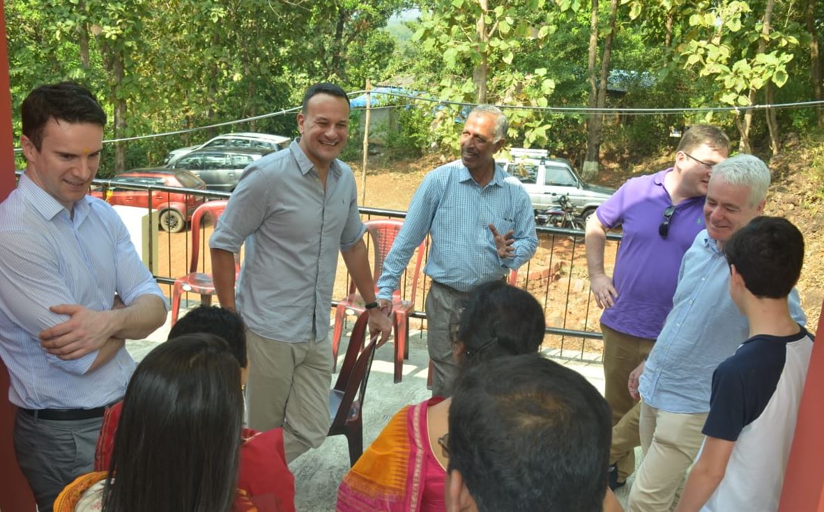 भारतीय मूल के आयरिश PM जिन्होंने पैतृक गांव में किया निजी दौरा