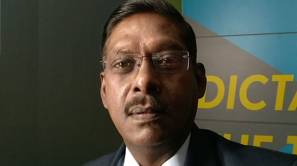 कहा जाता है कि लक्ष्मण शिवरामाकृष्णन दुनिया के सबसे लंबे सरनेम वाले क्रिकेटर हैं. (फाइल फोटो) कहा जाता है कि लक्ष्मण शिवरामाकृष्णन दुनिया के सबसे लंबे सरनेम वाले क्रिकेटर हैं. (फाइल फोटो)