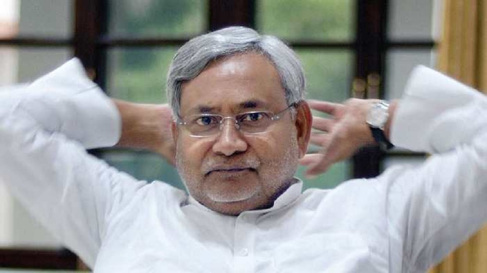 बिहार: नीति आयोग की रिपोर्ट पर गरमाई सियासत, RJD ने नीतीश सरकार पर कसा तंज