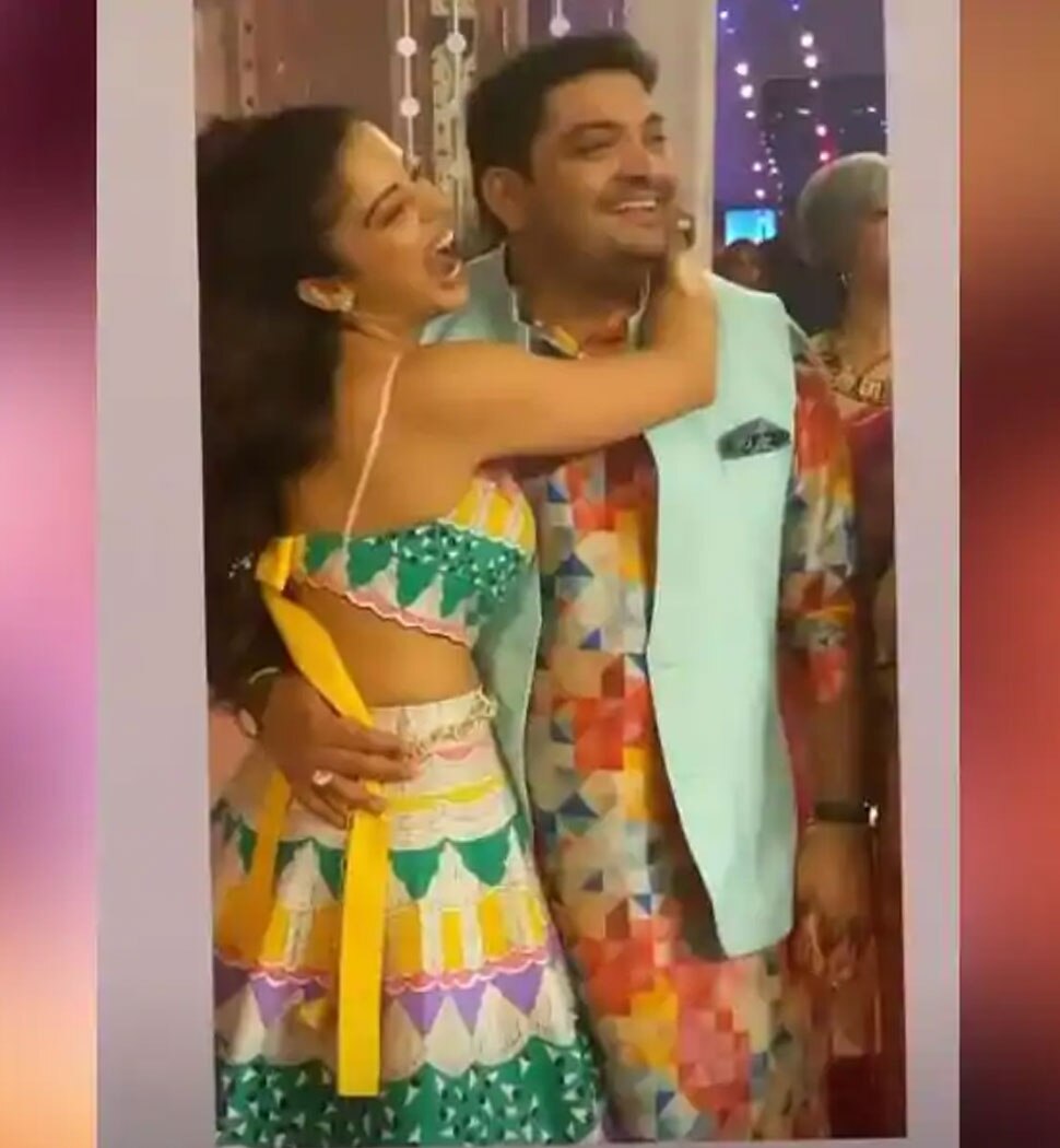 मंगेतर के साथ रोमांटिक पोज Neha Pendse enjoys her mehndi and sangeet ceremoney with fiance shardul singh bayas