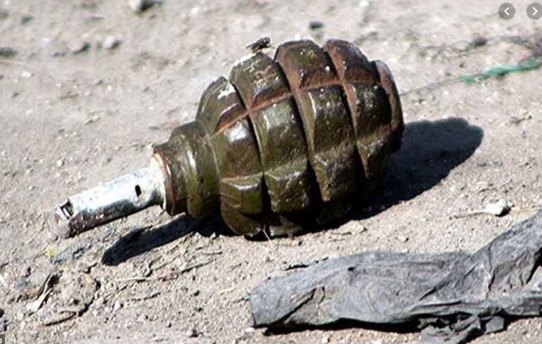  श्रीनगर में आतंकियों ने किया एक और ग्रेनेड हमला 