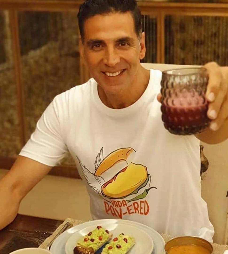 'इंटरनेशनल खिलाड़ी' की शूटिंग पर बढ़ा प्यार Akshay Kumar