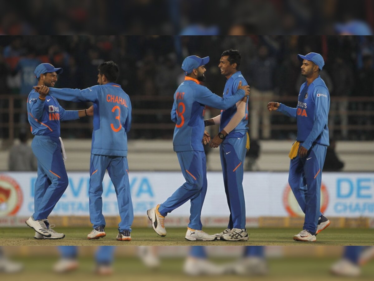 राजकोट में टीम इंडिया ने बेहतरीन वापसी कर बता दिया कि वह क्यों एक बढ़िया टीम है.  (फोटो: IANS)