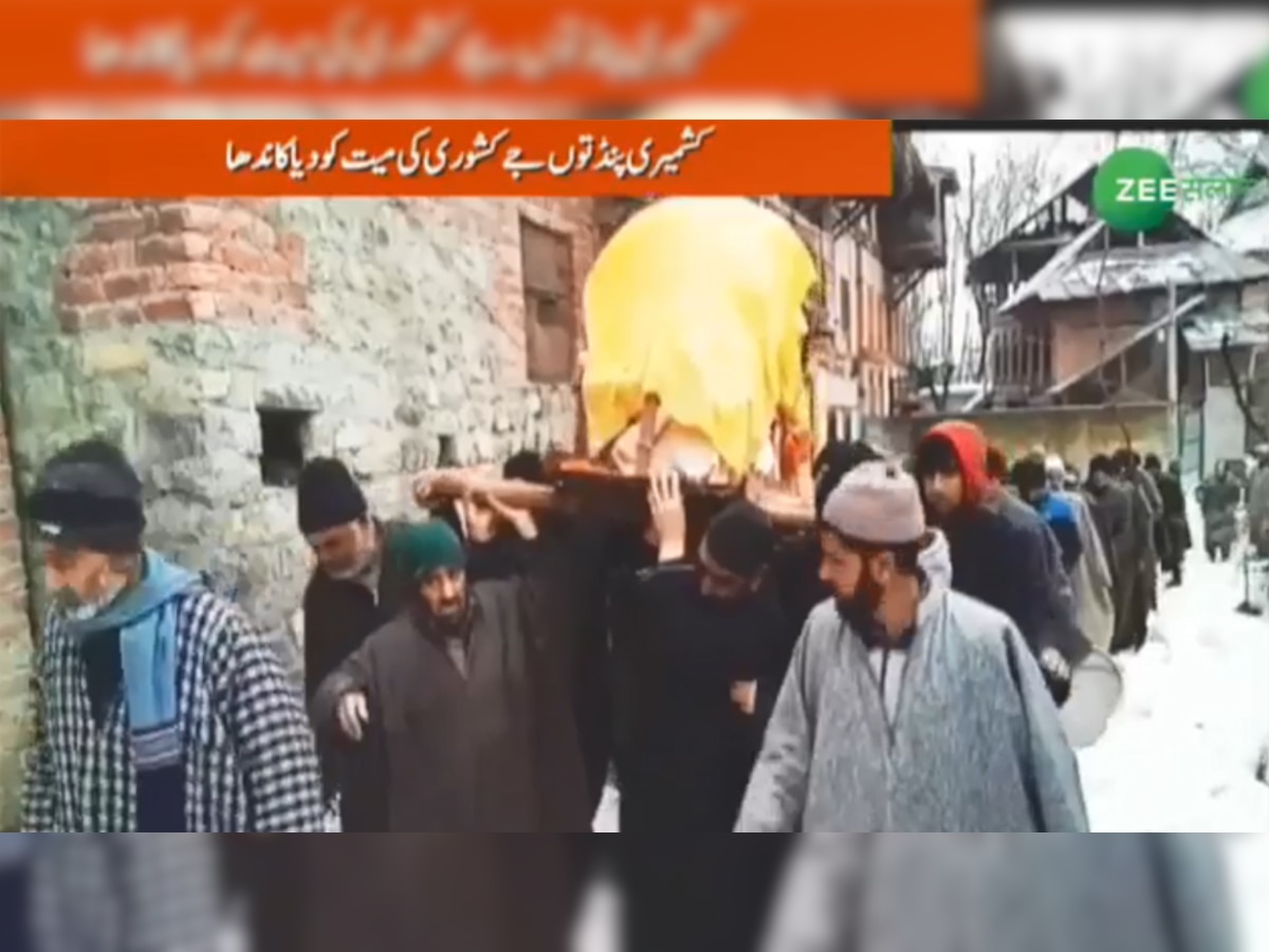बांदीपोरा में मुसलमानों ने पेश की फिरक़ावाना हमआहंगी की मिसाल, कश्मीरी पंडित की रसूमात में हुए शामिल