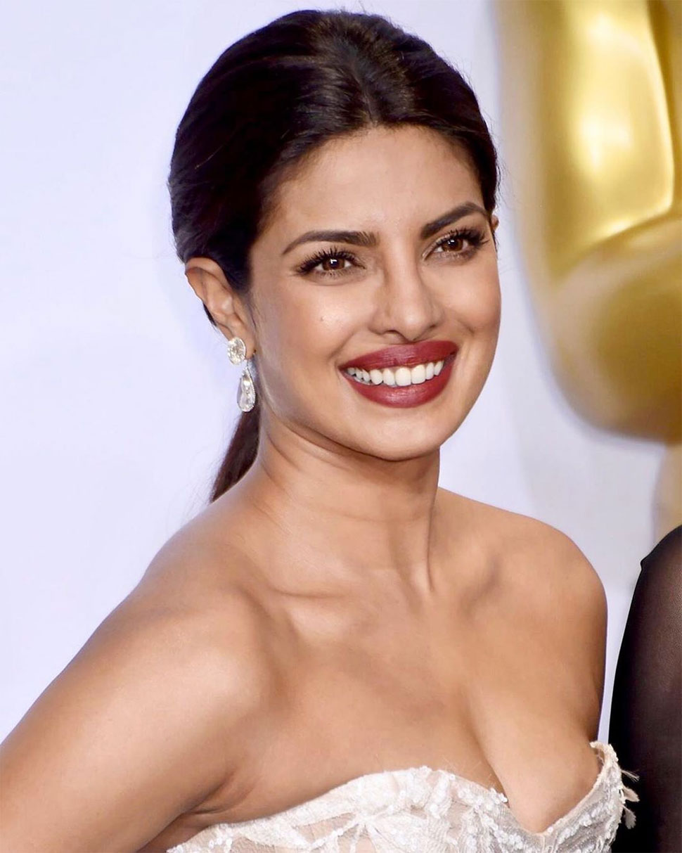 Priyanka Chopra did not appear in OSCAR 2020, but shared her old PICS