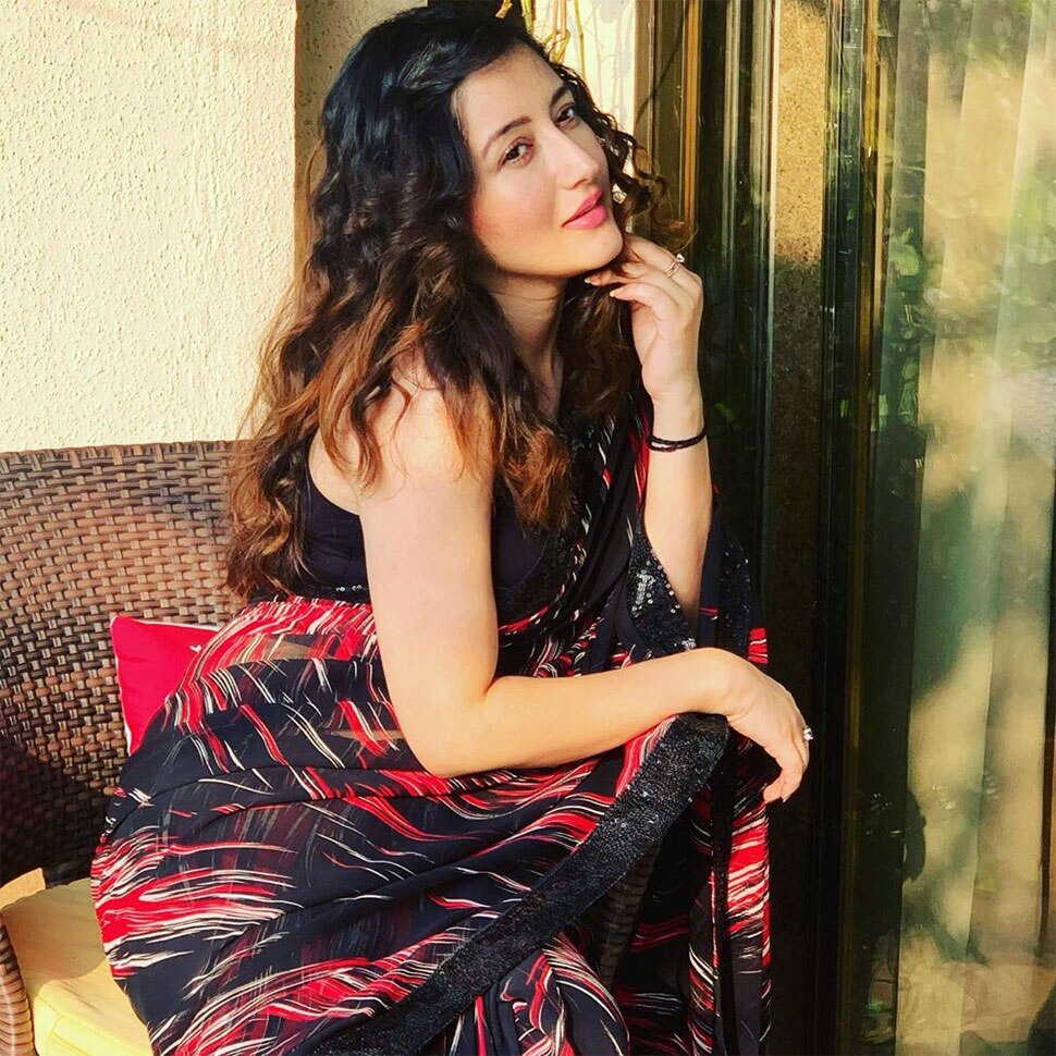 नए युग की मधुबाला Madhubala of New Age